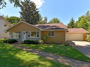 816 James Ct, Wheaton, IL 60189