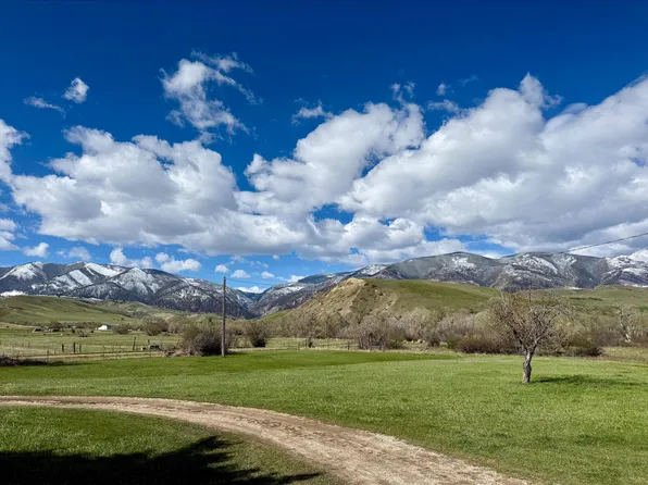 1205 Big Goose Rd, Sheridan, WY 82801