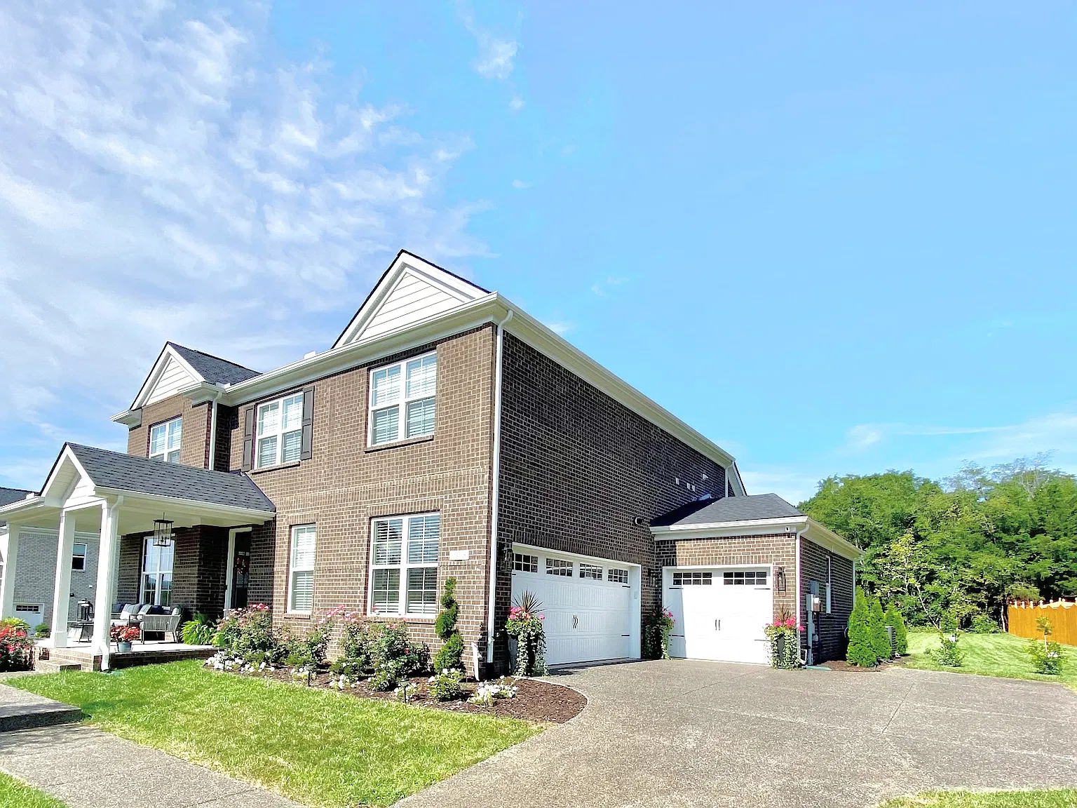 4 bed, 3.5 bath, 3028 sqft, $3,900 — Photo 2