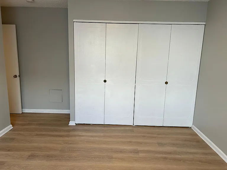 1 Strawberry Hill Ave #1E — Photo 22