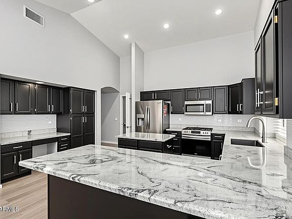 3rd image of 8935 W KERRY Lane