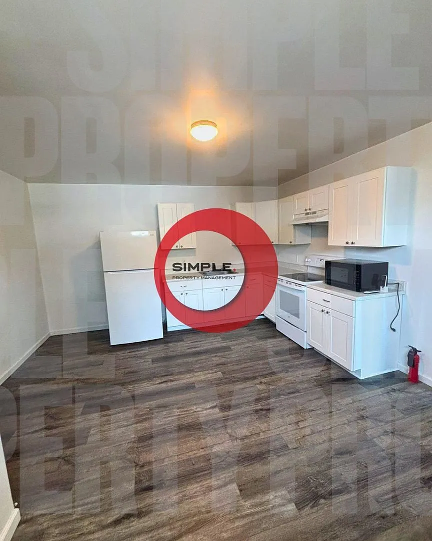 38.5 West Lancaster Avenue — Photo 2