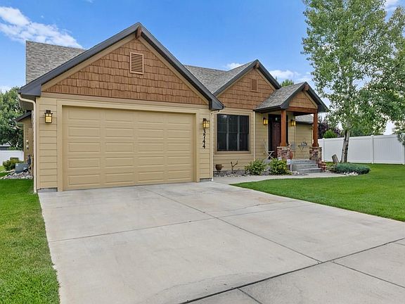 3rd image of 3744 Fairmeadow Ct