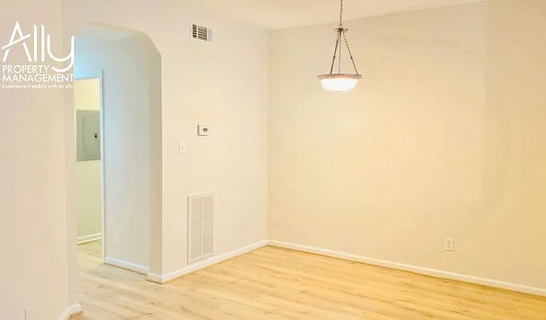 270 Riverbend Dr #1-1B — Photo 16