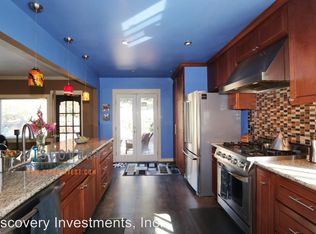 1048 Mandana Blvd, Oakland, CA 94610