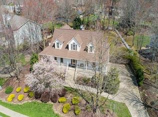 225 Whispering Oaks Dr, Cranberry Township, PA 16066