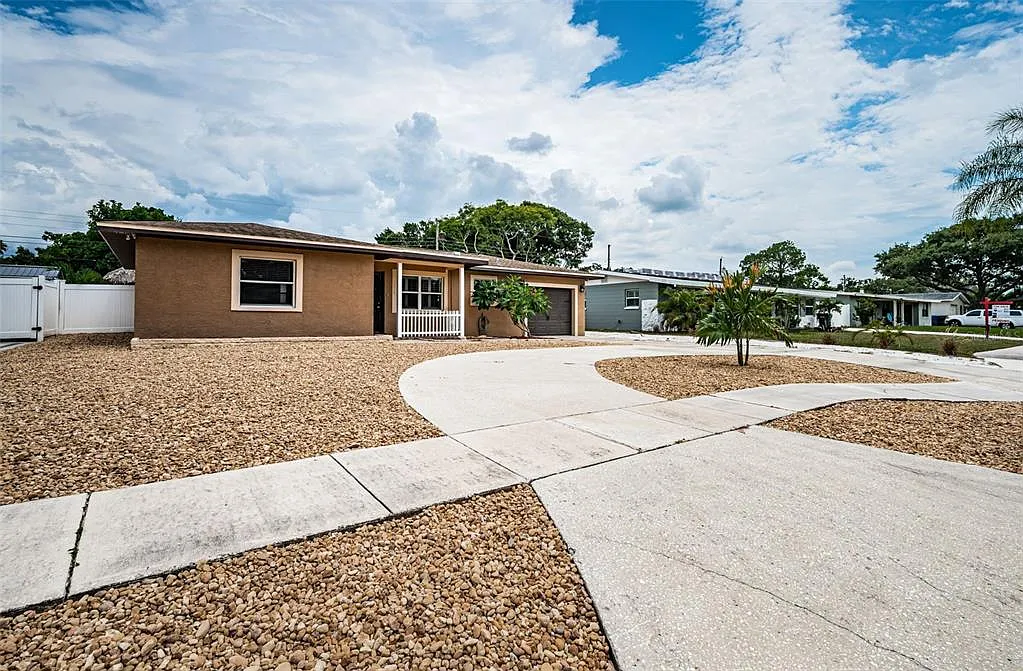 2 bed, 2.0 bath, 1600 sqft, $2,950 — Photo 2