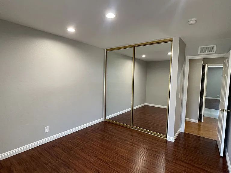 19106 Merion Dr — Photo 17