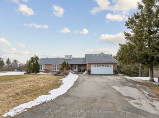 16 Hilltop Cres, East Garafraxa, ON L9W 6B8