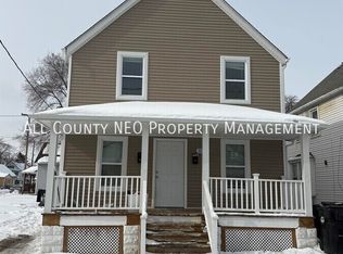 3320 W 56th St, Cleveland, OH 44102