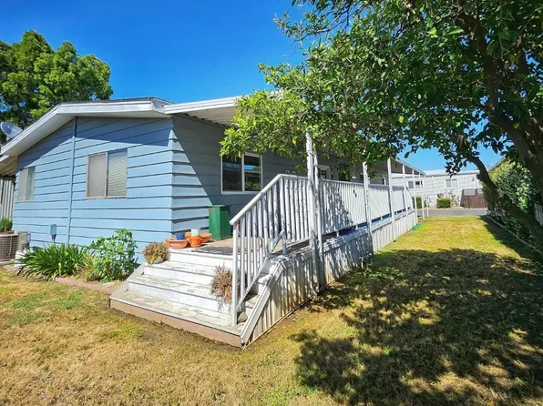 7446 Debutante Ln, Sacramento, CA 95828