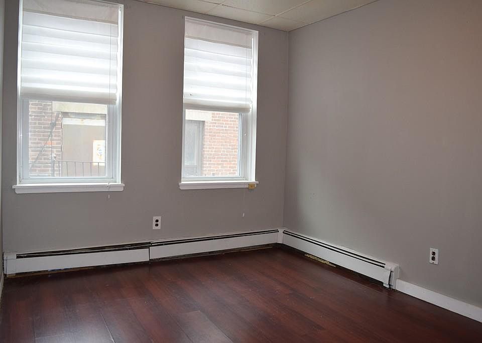 2nd image of 9 Bowdoin St APT 4