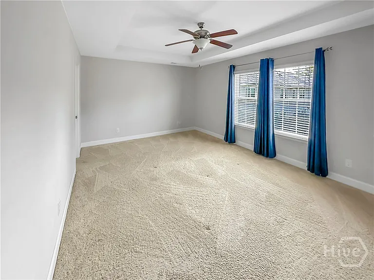 100 Regis Way — Photo 22