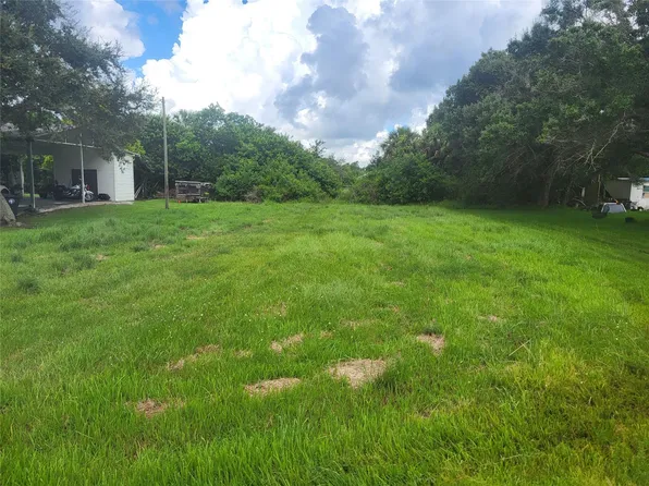 1099 Pine Avenue, Moore Haven, FL 33471