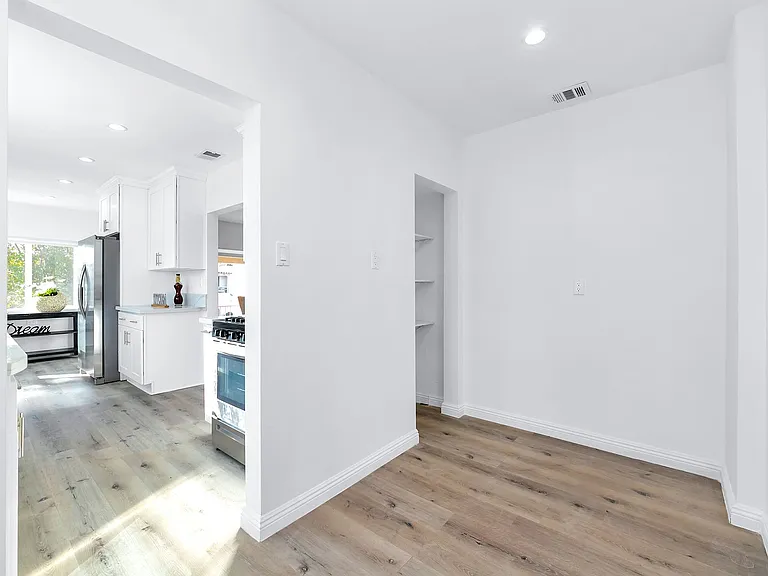 1510 S Durango Ave — Photo 11