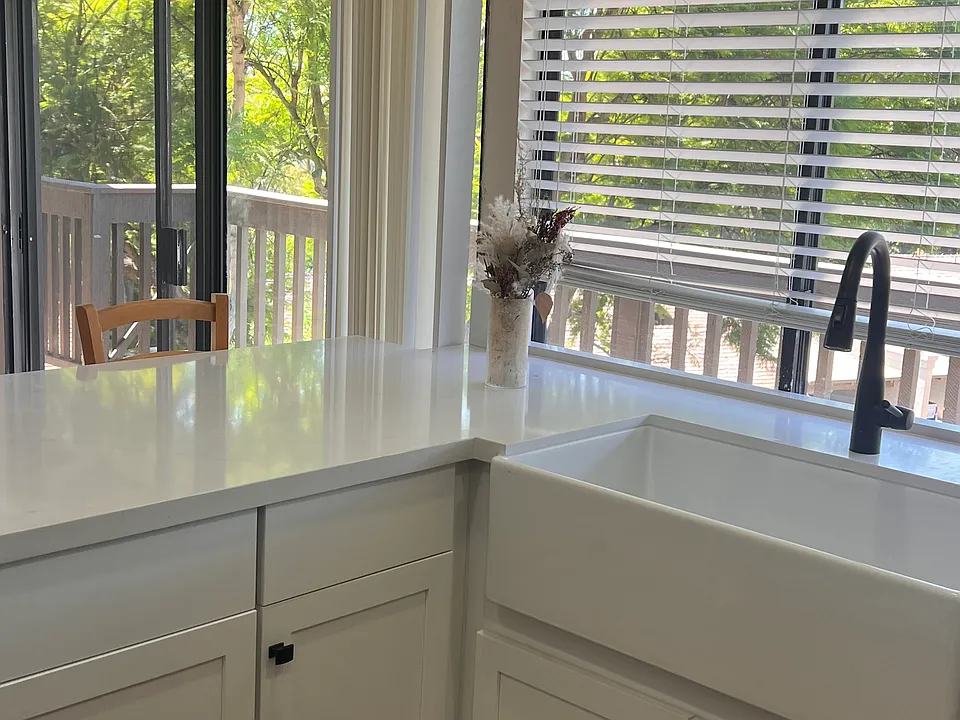 Farmhouse kitchen sink