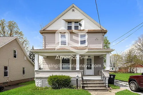 2074 16th St SW Photo 1