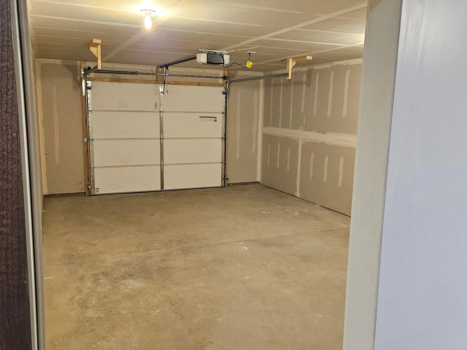 3 bed, 1200 sqft, $1,500 — Photo 3