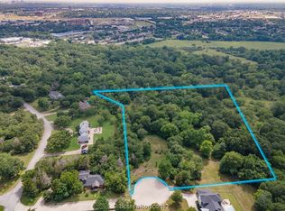 7012 Rose Point Ct, Bryan, TX 77808
