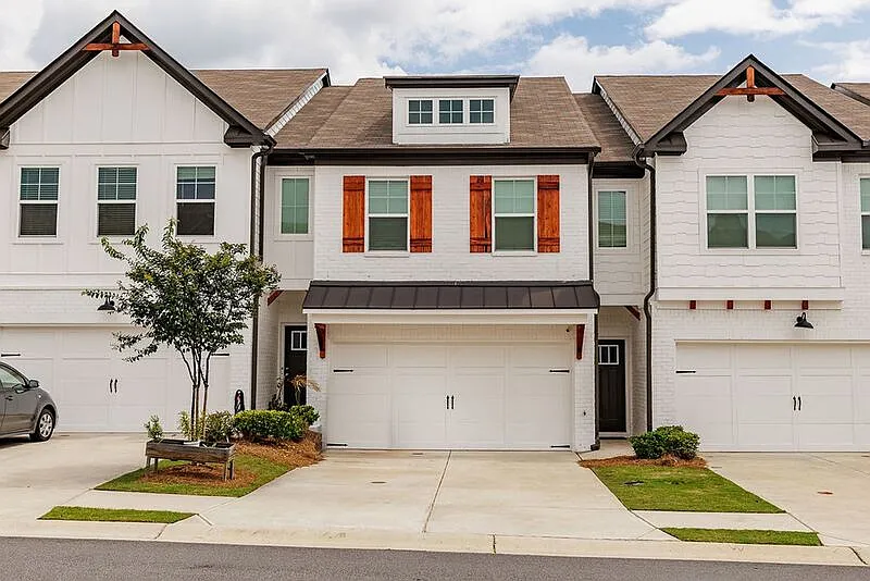 38 Auburn Woods Dr
