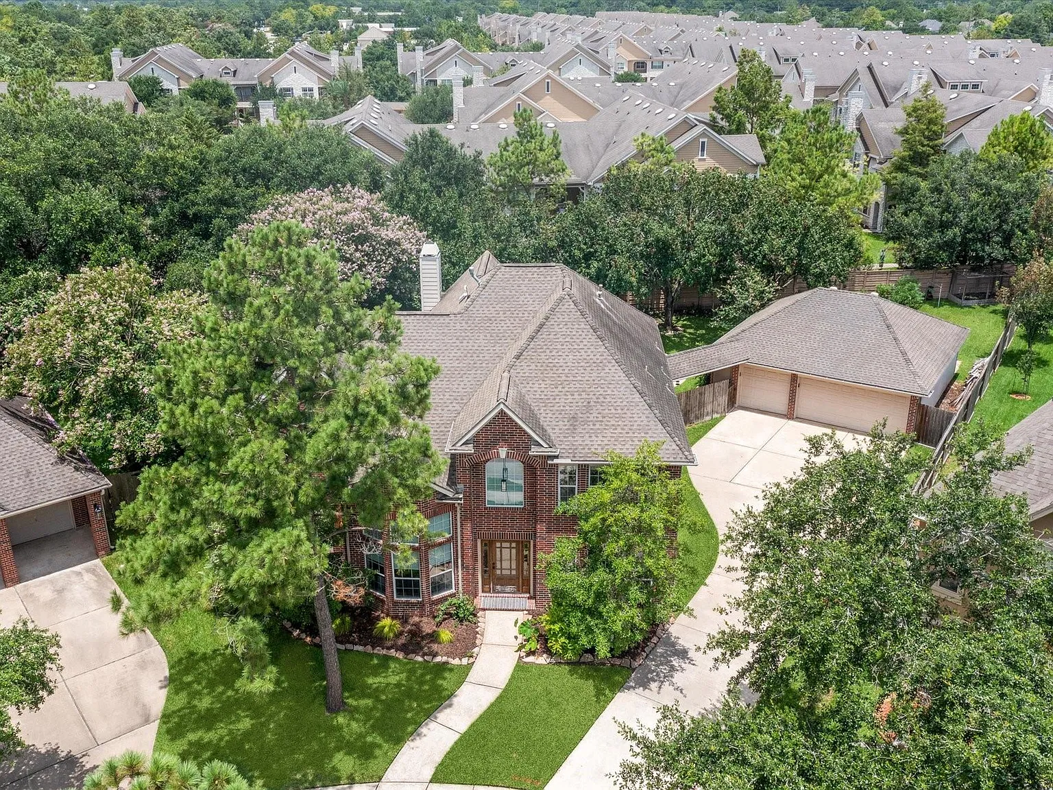 4 bed, 3.5 bath, 3429 sqft, $4,500 — Photo 1