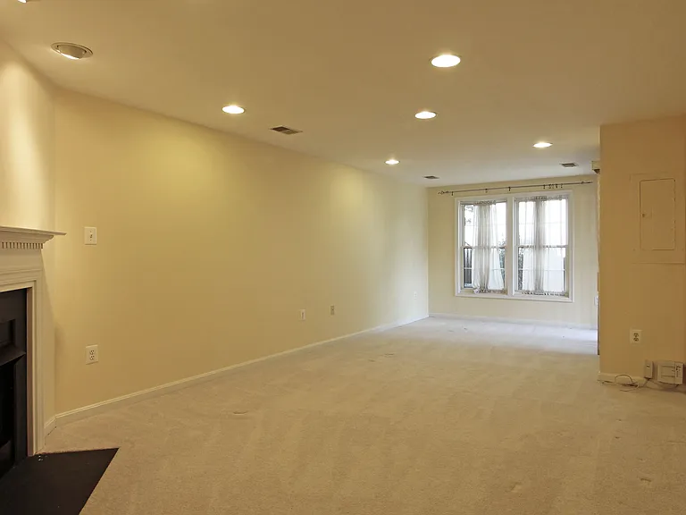 11799 Valley Ridge Cir — Photo 4