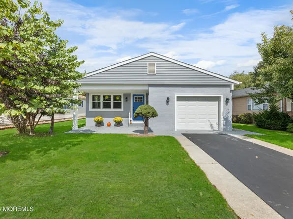 132 Orlando Boulevard, Toms River, NJ 08757