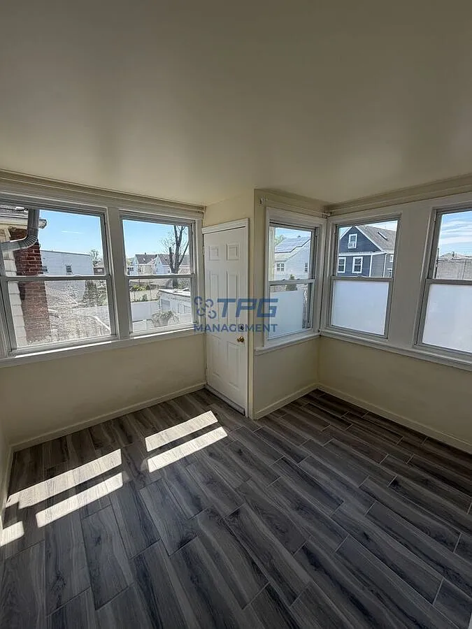 Renovated 2BR Apartment | Water Included | Updated 2025 Kitchen | Bright Sunroom | Paterson, NJ — Photo 4