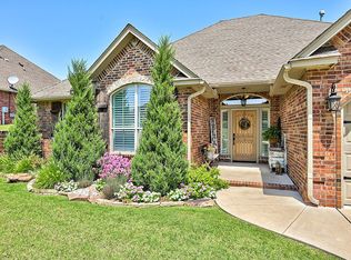 12395 Elizabeth Dr, Midwest City, OK 73130