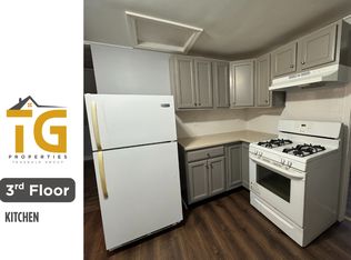 52 Raymond St, Fall River, MA 02723