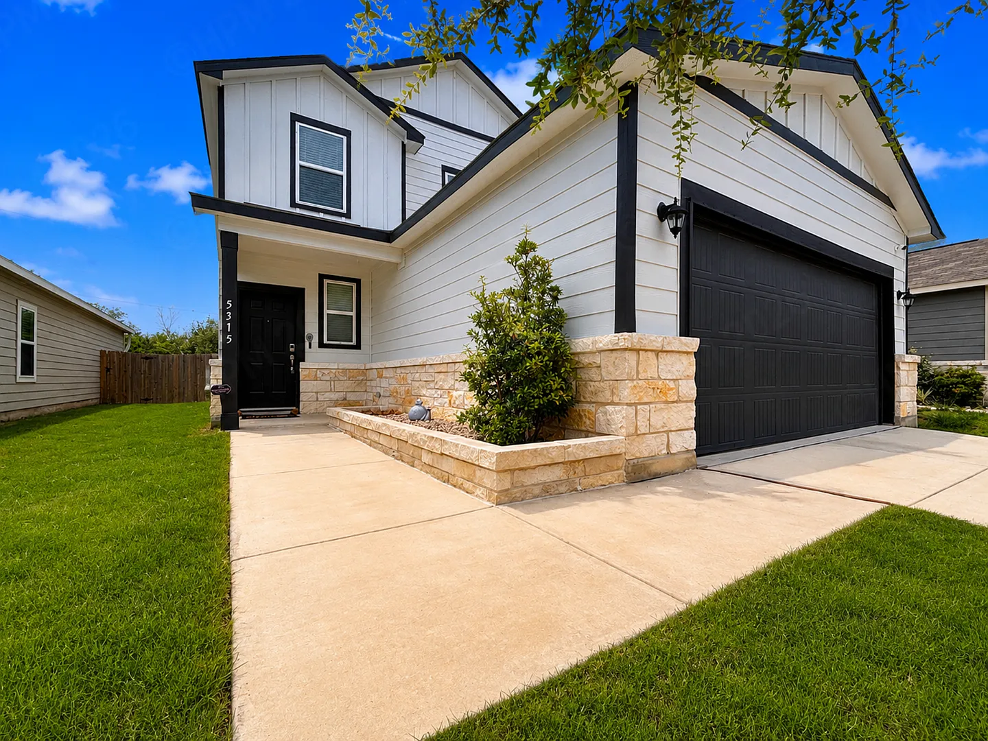5315 Tourmaline Loop, San Antonio, TX 78222 | Home for Rent 78222 — Photo 2