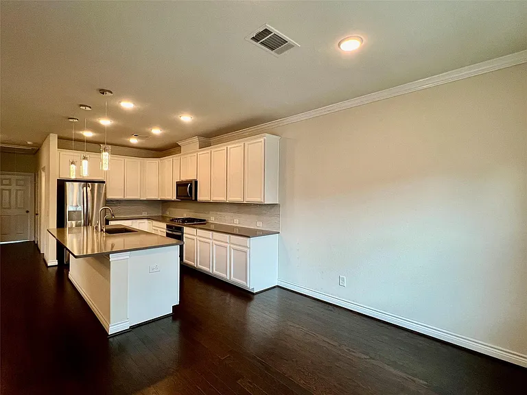 10916 Cannes Memorial Dr — Photo 10