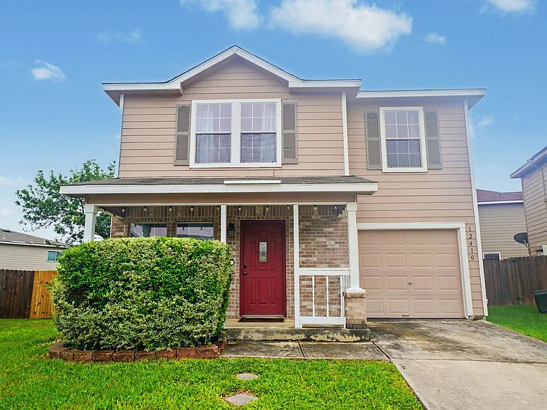 12410 Tallow Cir — Photo 1