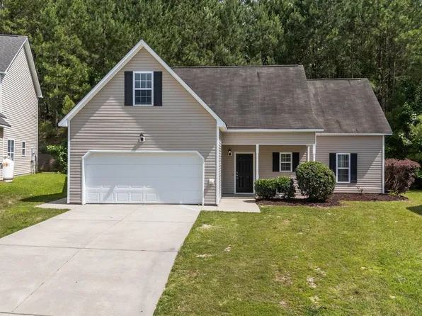 633 Prickly Pear Dr, Fuquay Varina, NC 27526