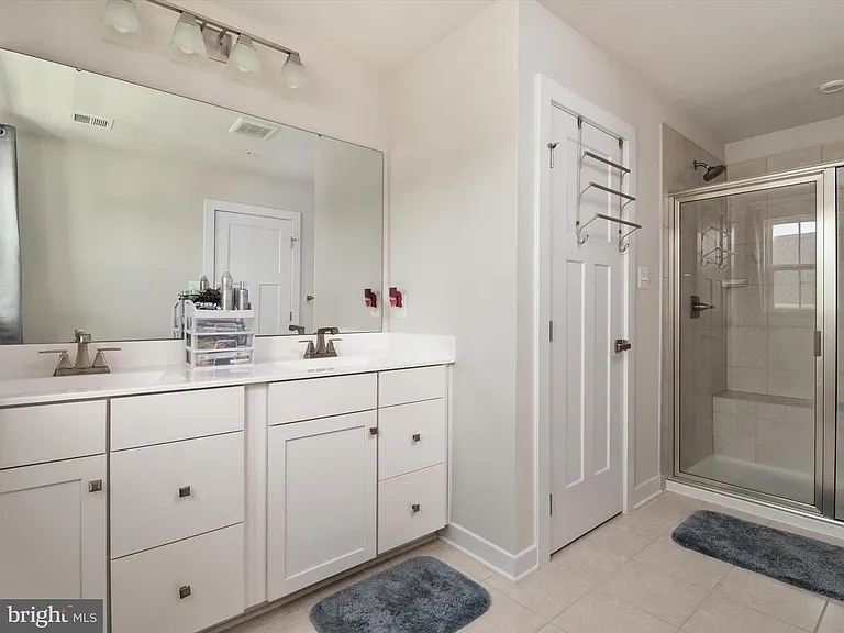 2307 Wadlow Ln — Photo 12