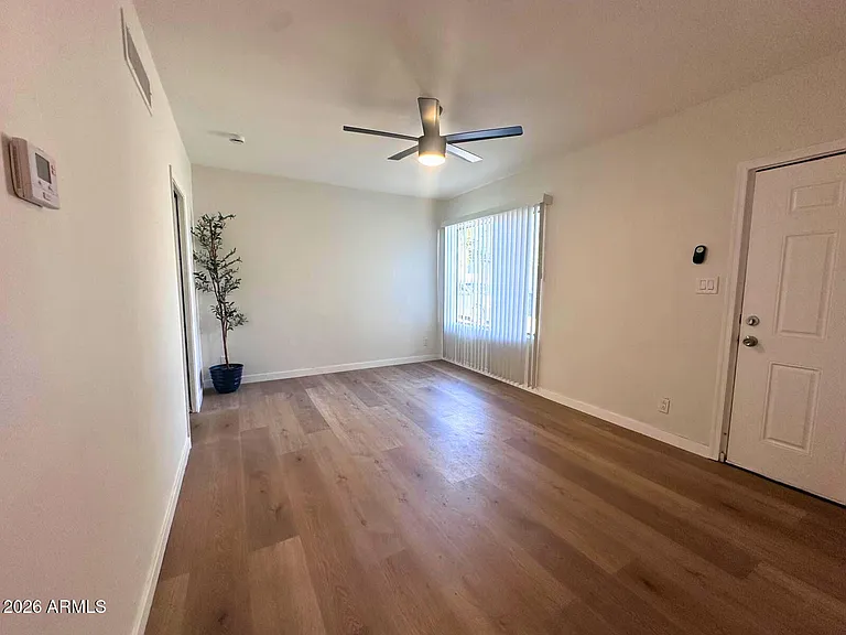 3927 N Longview Ave #2 — Photo 5