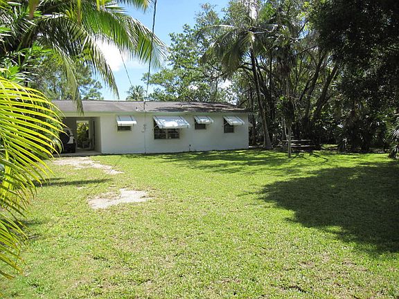 3rd image of 1589 Gardenia Ln