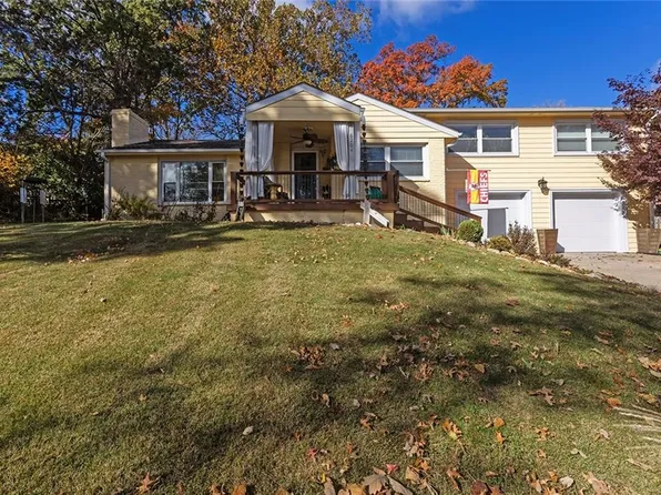 6204 N Robinhood Ln, Kansas City, MO 64151