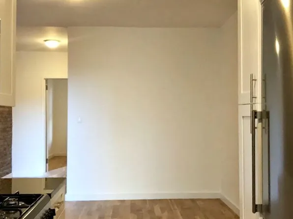 32-80 30th Street image 16 of 22