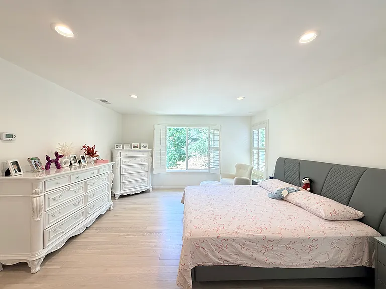 3703 Abby Ct — Photo 24