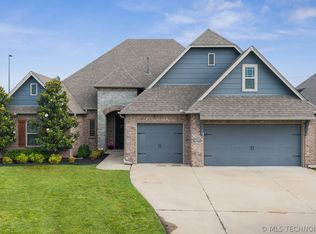 1205 W Dover St, Broken Arrow, OK 74012