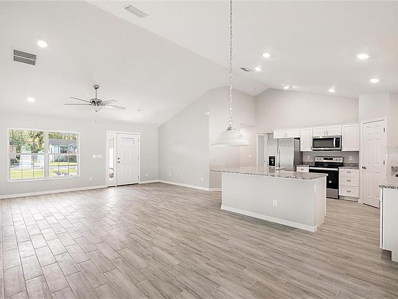 4th image of 1200 W 12th St