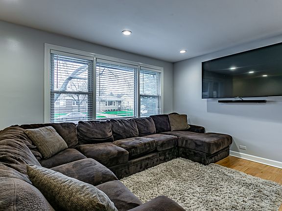 5th image of 1434 Newcastle Ave