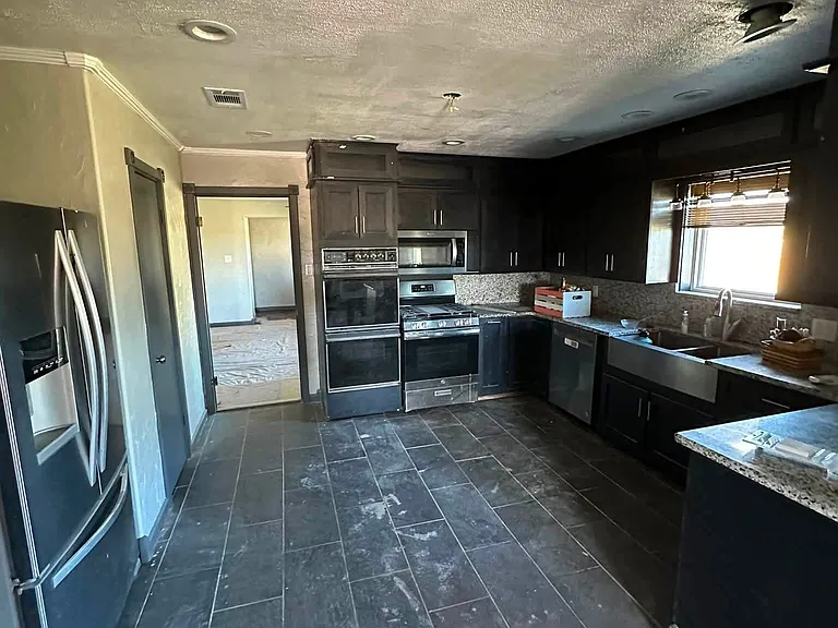 8840 FM 1734 — Photo 14
