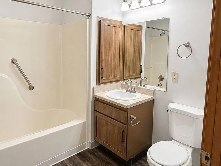 South Park Apartments — Photo 15