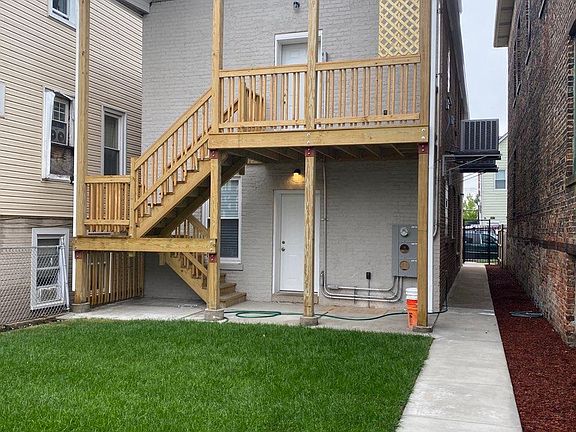 3rd image of 4532 S Marshfield Ave #2