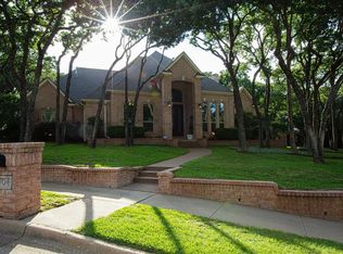 704 Williamsburg Ct, Keller, TX 76248