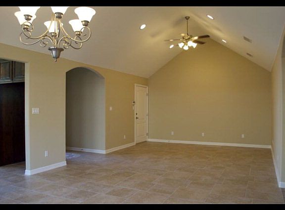 3rd image of 4907 Crown Point St #35