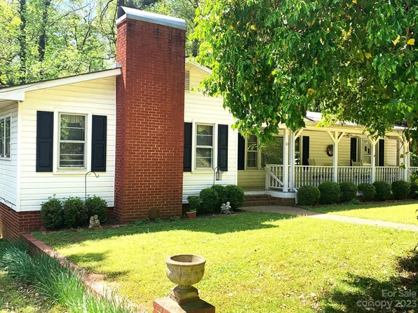 313 Carolina Ave, Wadesboro, NC 28170