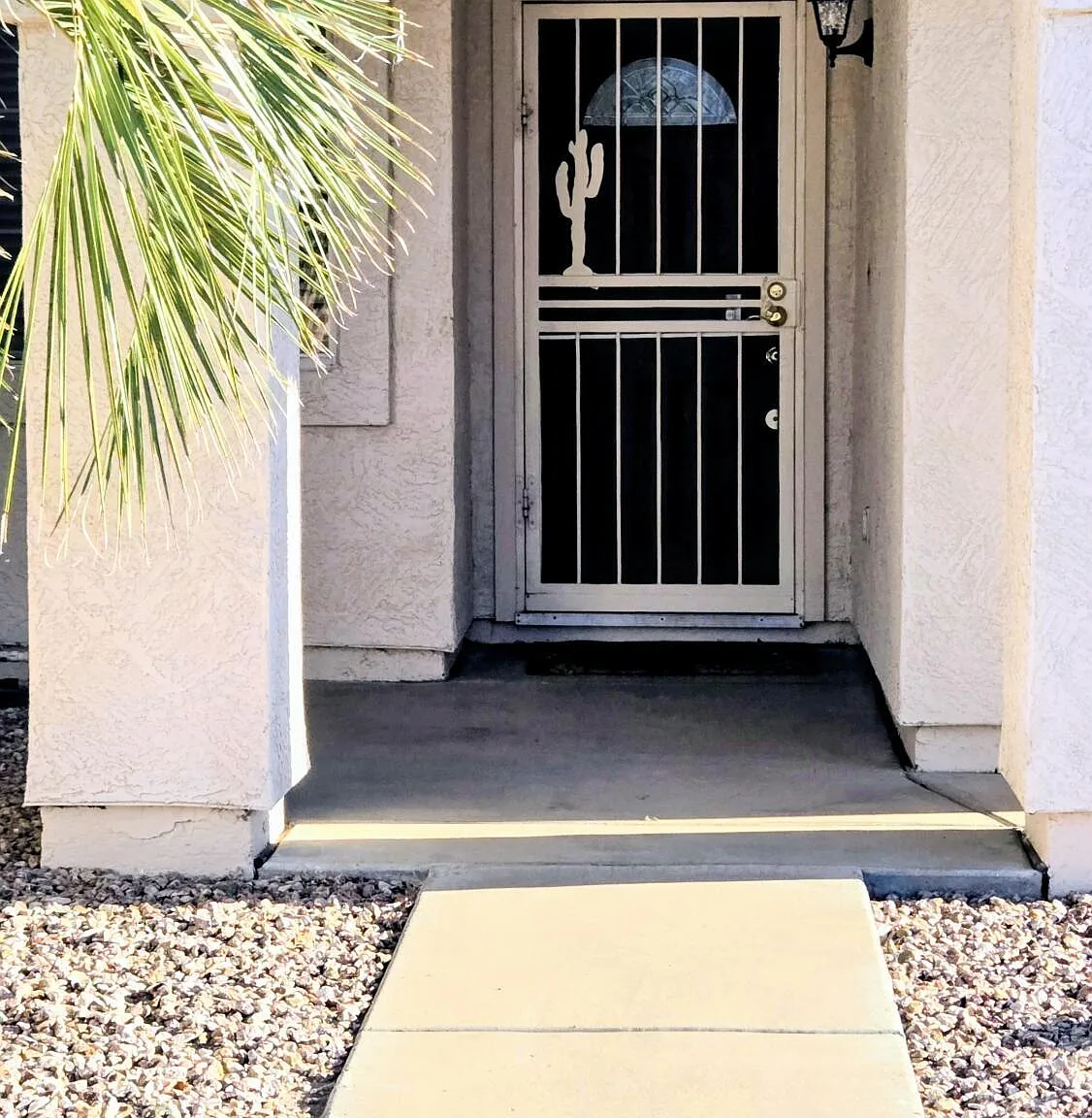 3 bed, 2.0 bath, 1554 sqft, $2,200 — Photo 2